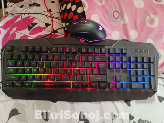 Meetion gaming backlit keyboard mouse